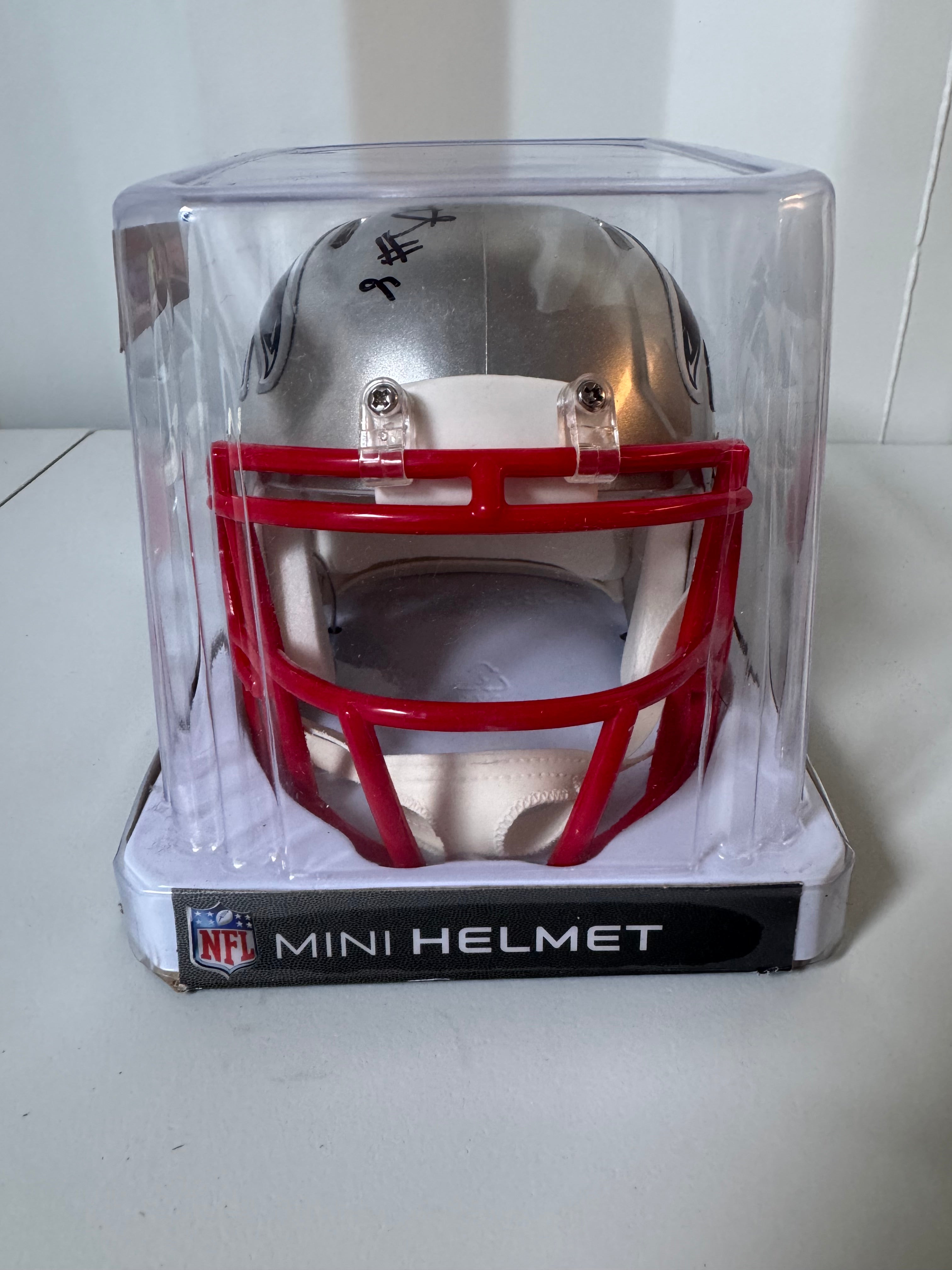 chrome alternate football helmets mini nfl falcons Deion Sanders Autographed Atlanta Flash Speed Helmet-Beck The Jersey Source and a three Atlanta Falcons Chrome Riddell Speed